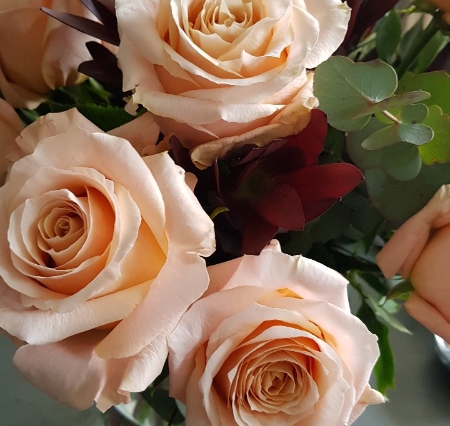 LES JOLIES CHOSES Fleuriste Nantes Bouquet De Roses Peche Rose 1